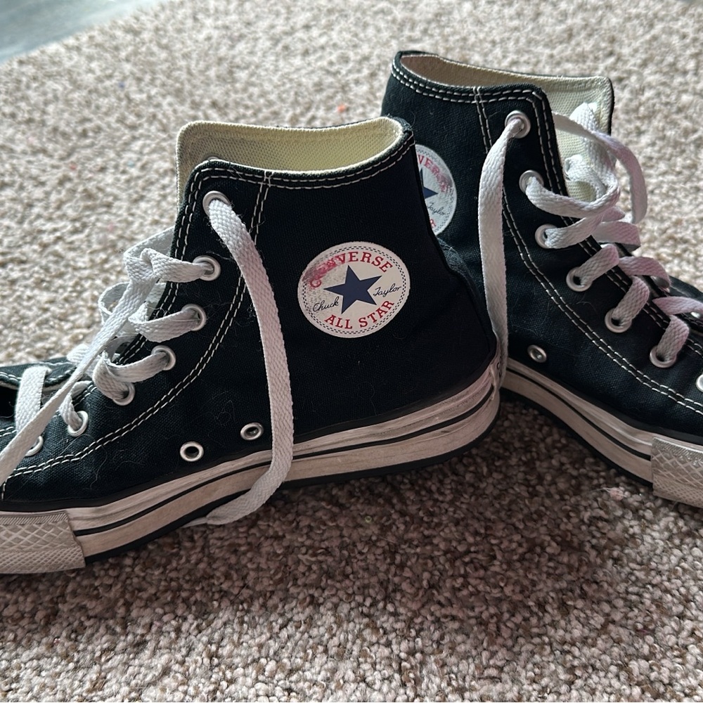 Converse Black and White High-Top Sneakers youth 4.5